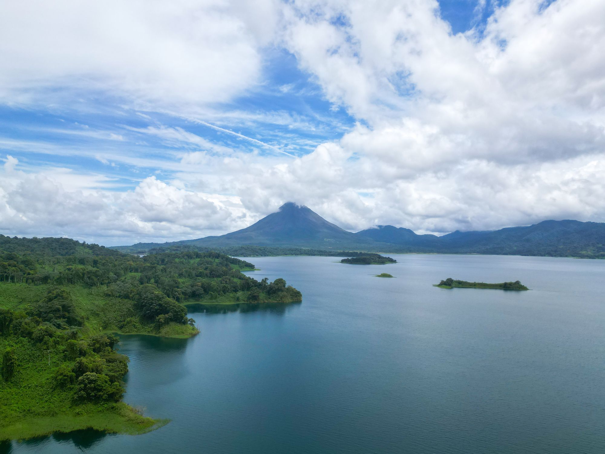 Volcan Arenal vu du drone