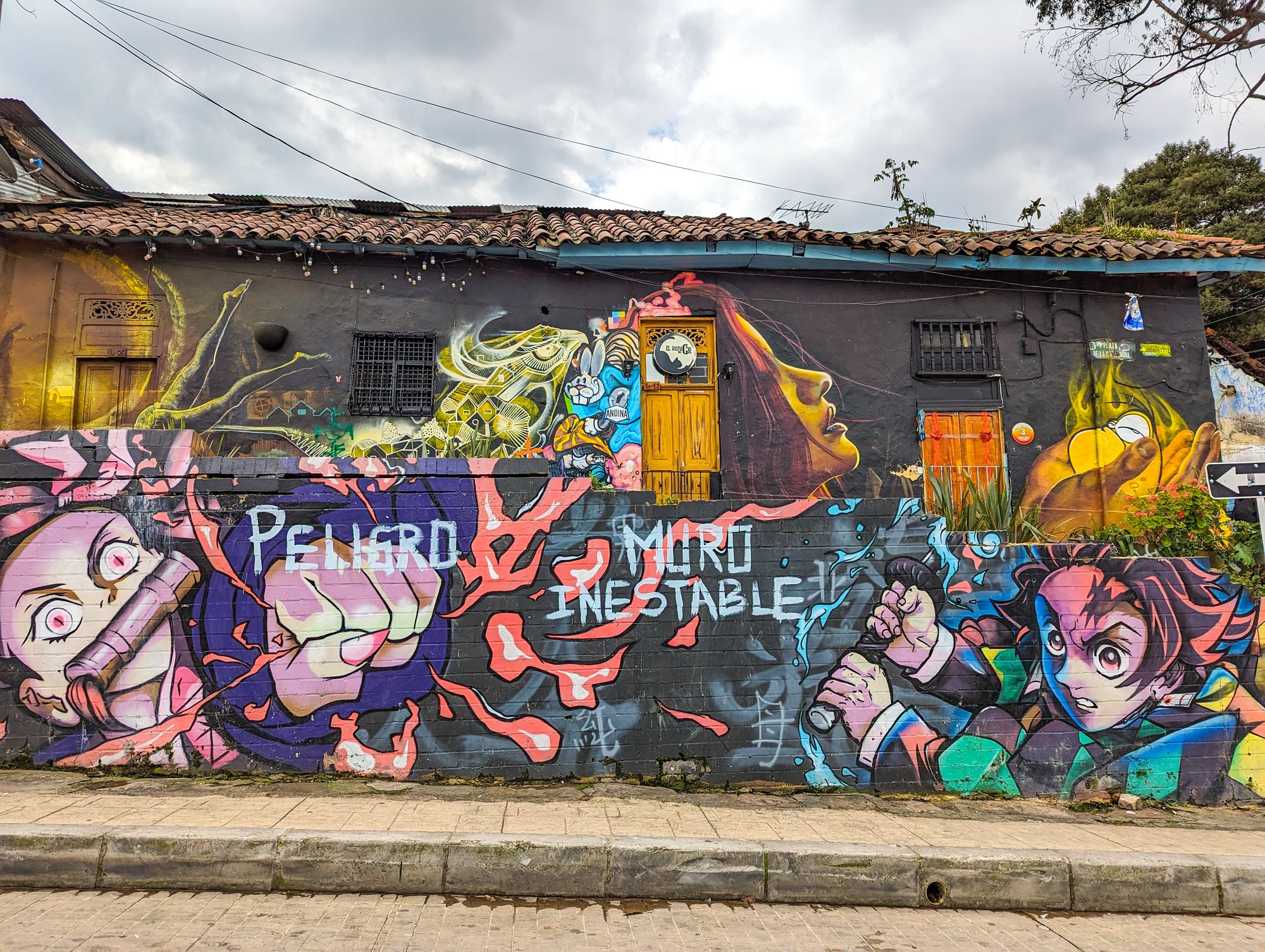 Fresque street art du manga Demon Slayer