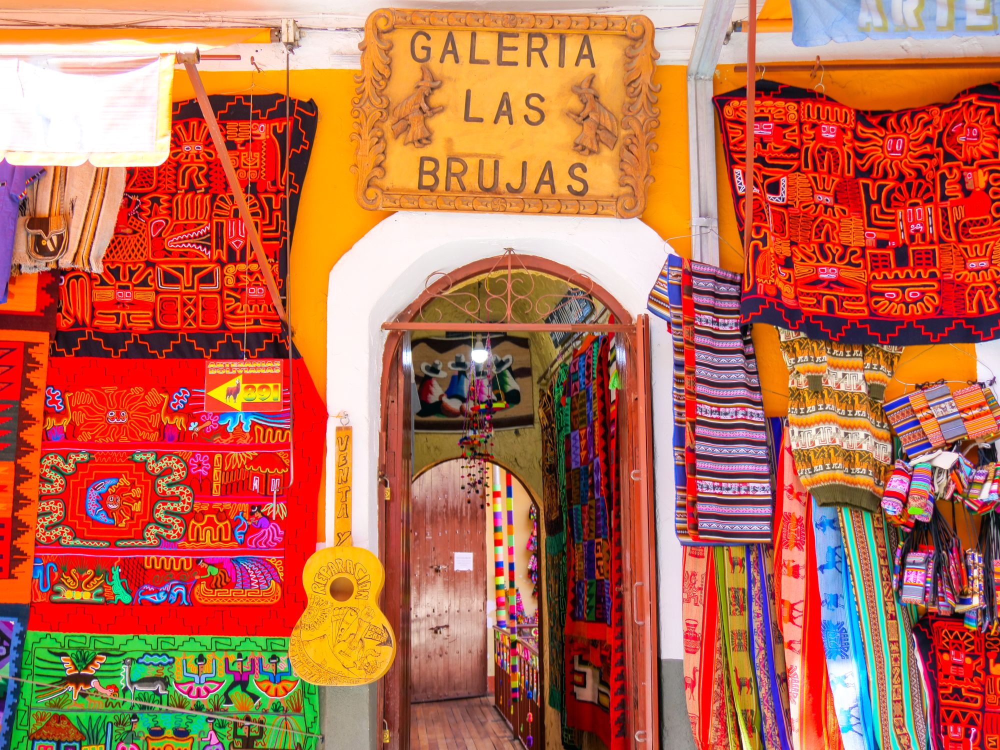 Devanture d'une boutique du marché aux sorcières